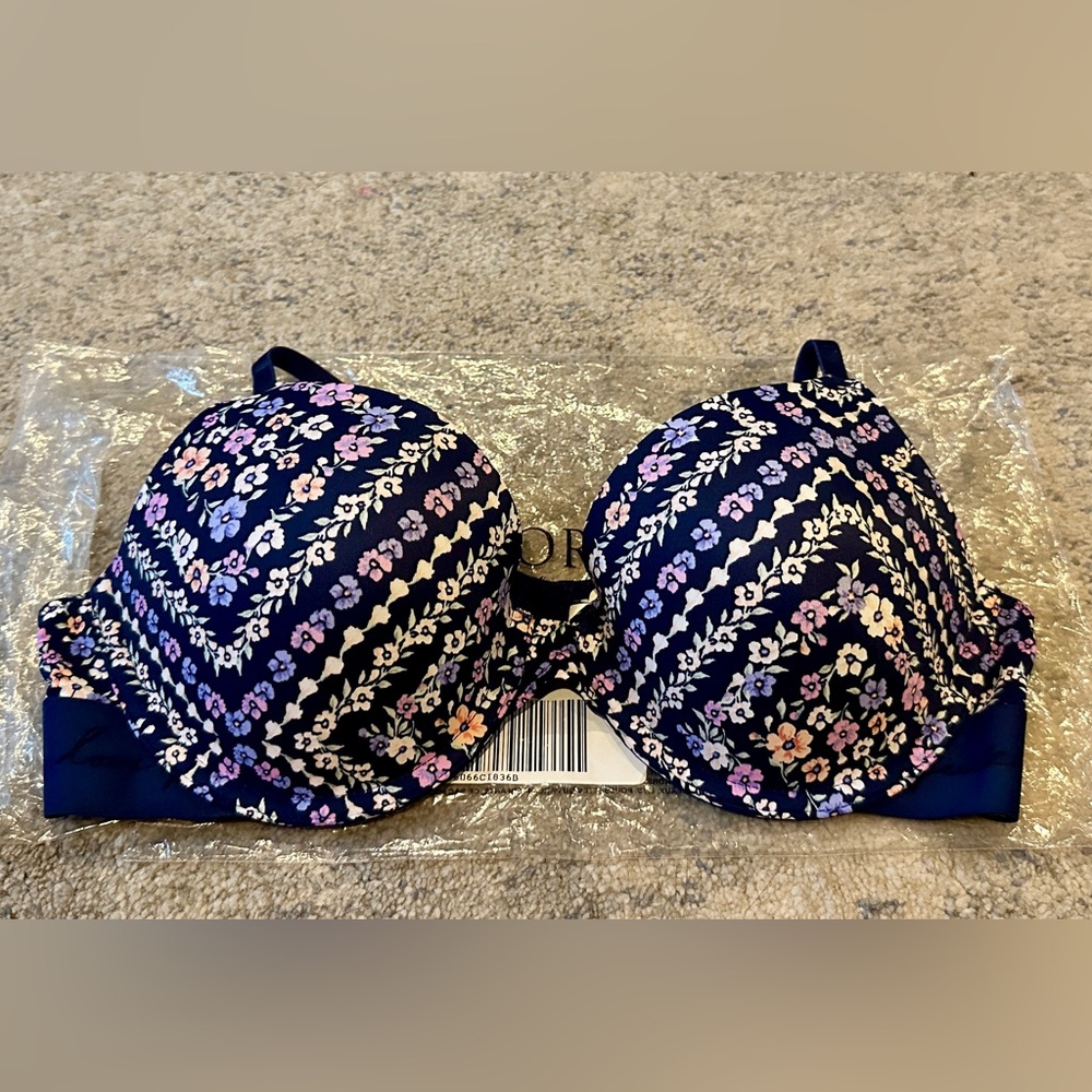 Victoria's Secret “Pink” Lightly Lined T-Shirt Bra